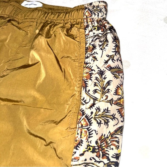 Urban Outfitters Gold Joggers Size US SM - Picture 3 of 11